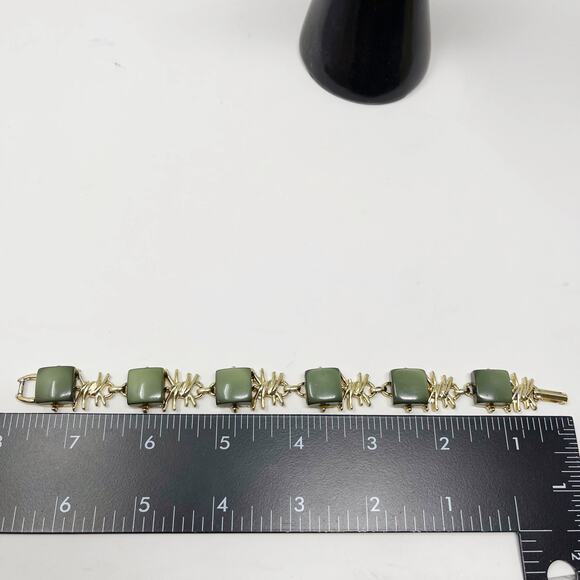 Green and Gold Tone Link Bracelet 8" Length Square - Picture 7 of 7